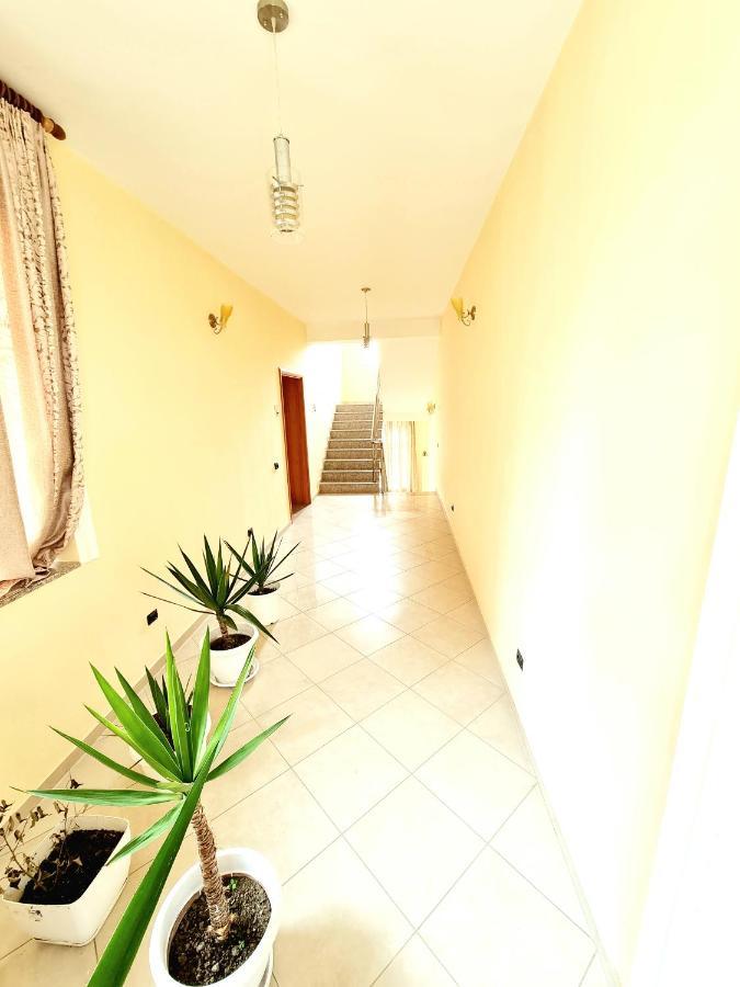 Luckyshine Hostel Vlorë Εξωτερικό φωτογραφία